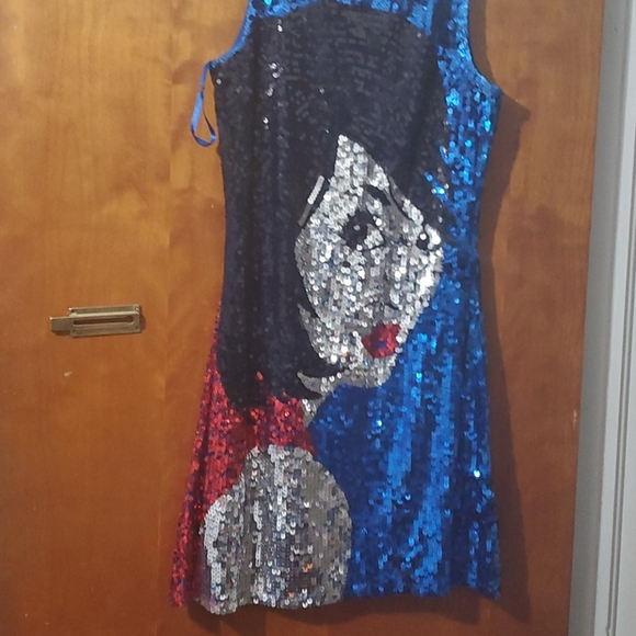 Dress - Picture 2 of 3